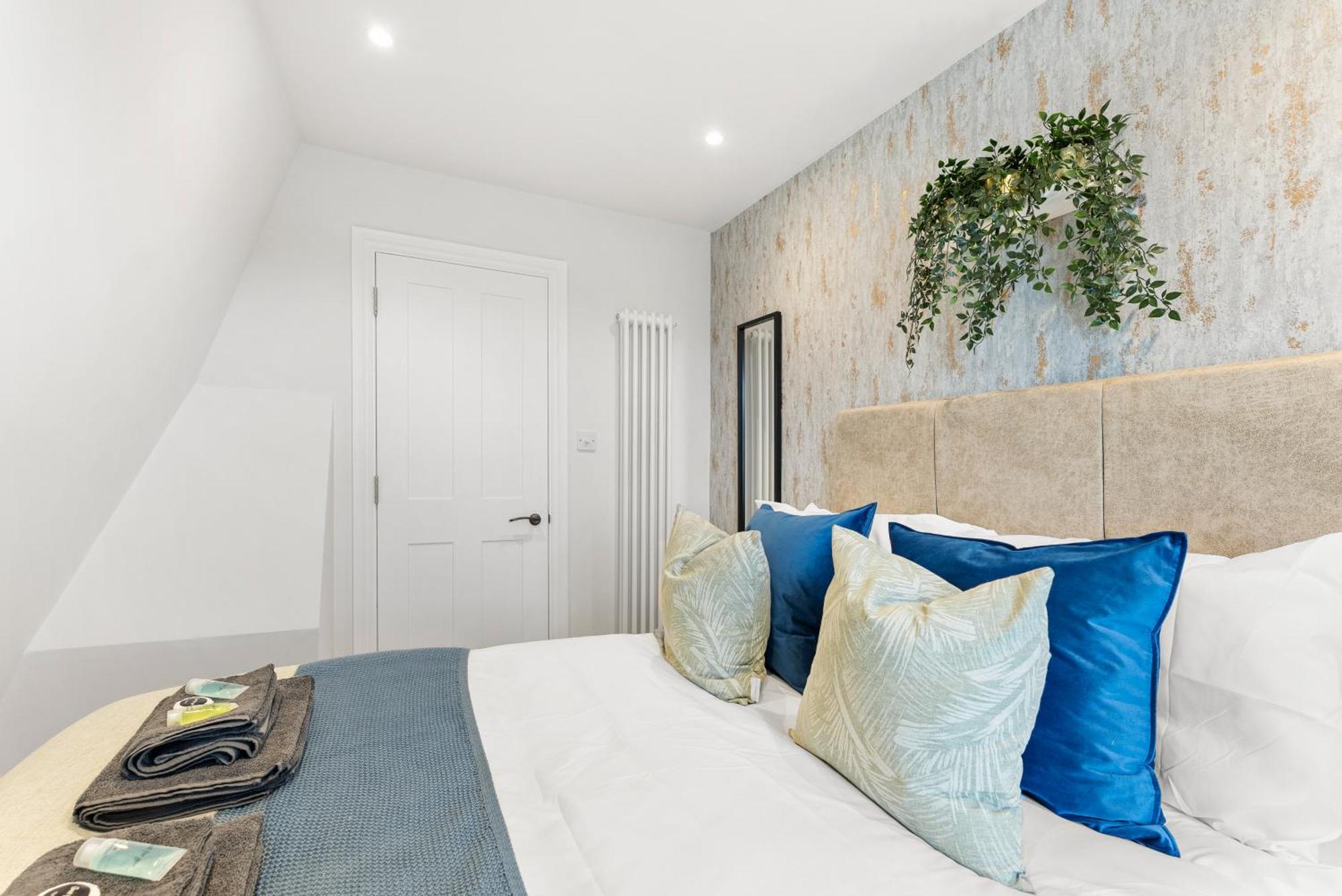 Peaceful Retreat With Balcony - Sleeps 9 Appartamento *